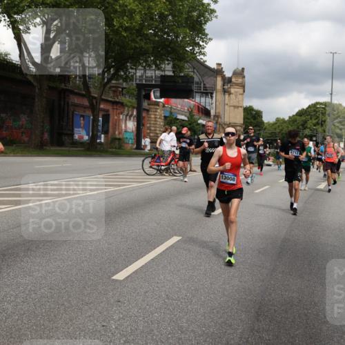 29.06.2025 - hella hamburg halbmarathon Yannick Fuchs http://msf.ph/oto/8202794 29.06.2025 10:44:48 20KM 1461, 1466, 1507, 1750, 1817, 2207, 2880, 3654, 4077, 4346, 4816, 5018, 5115, 6027, 6662, 6712, 6795, 7052, 7134, 7176, 7397, 7583, 7930, 7932, 8117, 8205, 8572, 8704, 8819, 9057, 11214, 11356, 11607, 12016, 12624, 12949, 13008, 13687, 13701, 13875, 14034, 14125, 14257, 14626, 15362, 15395, 15720, 15803, 15950, 16285, 16291, 16716, 17129, 17179, 17221, 17384, 18006, 18066, 18370, 18394, 18489, 18811 meine-sportfotos.de