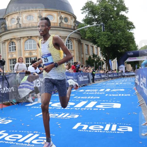 29.06.2025 - hella hamburg halbmarathon Strokosch-Dieckow http://msf.ph/oto/8202914 29.06.2025 10:02:24 Ziel 2, 22, 25 meine-sportfotos.de