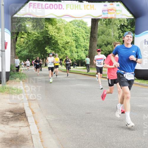 29.06.2025 - hella hamburg halbmarathon MichiJ http://msf.ph/oto/8202922 29.06.2025 10:21:51 Zwischen KM18-KM19 1407, 2746, 4463, 4679, 8062, 10927, 11150, 12899, 13686, 14028, 18562, 18563 meine-sportfotos.de