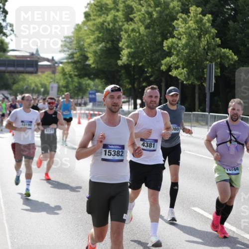 29.06.2025 - hella hamburg halbmarathon Jannik Wohlers http://msf.ph/oto/8202996 29.06.2025 09:48:19 Lombardsbrücke 1042, 2262, 2399, 3480, 3547, 4359, 4381, 5003, 5307, 5554, 5709, 6993, 7152, 7154, 8121, 8571, 9403, 9643, 10190, 10852, 12044, 13940, 15303, 15382, 15744, 16201, 17005, 17658, 18237, 18259, 18384, 18802 meine-sportfotos.de