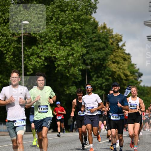 29.06.2025 - hella hamburg halbmarathon Dr. Thomas Lammeyer http://msf.ph/oto/8203008 29.06.2025 09:48:26 Kennedybrücke 1758, 2746, 3043, 4050, 5070, 5269, 5328, 5746, 5826, 6619, 6781, 7272, 7723, 8209, 8883, 9137, 9381, 10171, 10486, 11169, 11413 meine-sportfotos.de