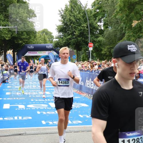 29.06.2025 - hella hamburg halbmarathon Zöllner http://msf.ph/oto/8203087 29.06.2025 10:47:56 Ziel 1604, 1613, 5022, 6836, 8564, 11961, 14383, 14730, 15333, 17451, 18356, 18836 meine-sportfotos.de