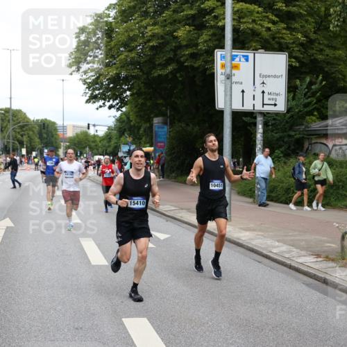 29.06.2025 - hella hamburg halbmarathon Yannick Fuchs http://msf.ph/oto/8203187 29.06.2025 10:32:10 20KM 1290, 1505, 2196, 2404, 3790, 5042, 5791, 5923, 6047, 6458, 9017, 9914, 9944, 10190, 10451, 10922, 11106, 11423, 12739, 12900, 13141, 13148, 13372, 13854, 14387, 15410, 16992, 17137, 18103, 18159, 18216, 18357, 18986 meine-sportfotos.de