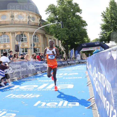 29.06.2025 - hella hamburg halbmarathon Strokosch-Dieckow http://msf.ph/oto/8203195 29.06.2025 10:02:47 Ziel 7, 10 meine-sportfotos.de