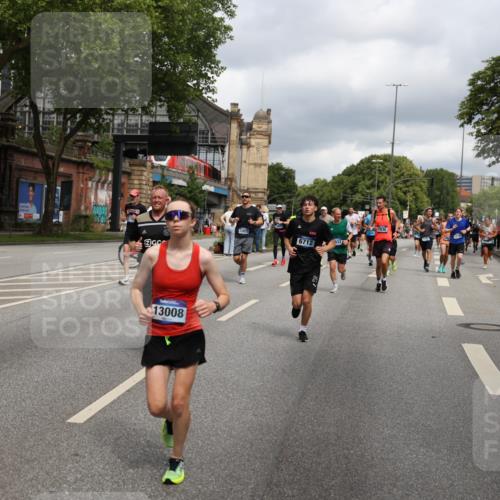 29.06.2025 - hella hamburg halbmarathon Yannick Fuchs http://msf.ph/oto/8203203 29.06.2025 10:44:49 20KM 1461, 1466, 1507, 1750, 1817, 2207, 2880, 3654, 4077, 4346, 4816, 5018, 5115, 6027, 6662, 6712, 6795, 7052, 7134, 7176, 7397, 7583, 7930, 7932, 8117, 8205, 8572, 8704, 8819, 9057, 11214, 11356, 11607, 12016, 12624, 12949, 13008, 13687, 13701, 13808, 13875, 14034, 14125, 14257, 14626, 15362, 15395, 15720, 15803, 16285, 16291, 16716, 17129, 17179, 17221, 17384, 18006, 18066, 18182, 18370, 18394, 18489 meine-sportfotos.de