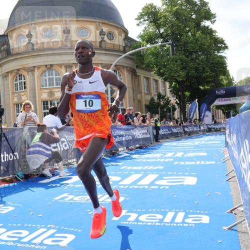 29.06.2025 - hella hamburg halbmarathon Strokosch-Dieckow http://msf.ph/oto/8203234 29.06.2025 10:02:47 Ziel 7, 10 meine-sportfotos.de