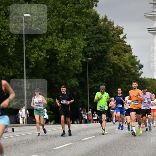 29.06.2025 - hella hamburg halbmarathon Dr. Thomas Lammeyer http://msf.ph/oto/8203381 29.06.2025 10:11:53 Kennedybrücke 1079, 1173, 1893, 1993, 2032, 2136, 3328, 3922, 3929, 5242, 5899, 6196, 6518, 6707, 6713, 6715, 7019, 7476, 7760, 9338, 9967 meine-sportfotos.de