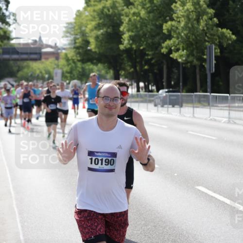 29.06.2025 - hella hamburg halbmarathon Jannik Wohlers http://msf.ph/oto/8203445 29.06.2025 09:48:21 Lombardsbrücke 1042, 2262, 2399, 3480, 3547, 4359, 4381, 5003, 5307, 6993, 7152, 7154, 8121, 8571, 9643, 10190, 10738, 12044, 13940, 14820, 15303, 15382, 15744, 16201, 17005, 18004, 18259, 18384, 18802 meine-sportfotos.de