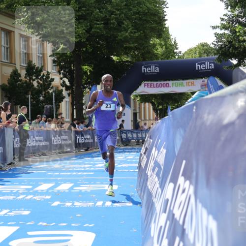 29.06.2025 - hella hamburg halbmarathon Strokosch-Dieckow http://msf.ph/oto/8203488 29.06.2025 10:03:08 Ziel 16, 23 meine-sportfotos.de