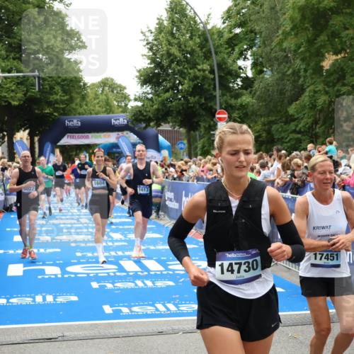 29.06.2025 - hella hamburg halbmarathon Zöllner http://msf.ph/oto/8203490 29.06.2025 10:48:03 Ziel 1086, 1604, 1613, 4528, 4601, 5022, 6377, 12706, 12724, 12747, 12808, 13570, 15333, 16766, 18206, 18922, 19198 meine-sportfotos.de