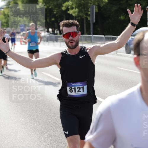 29.06.2025 - hella hamburg halbmarathon Jannik Wohlers http://msf.ph/oto/8203579 29.06.2025 09:48:22 Lombardsbrücke 1042, 2262, 2399, 3480, 3547, 4359, 4381, 5003, 5124, 5307, 6993, 7152, 7154, 8121, 8571, 9643, 10190, 10738, 12044, 13137, 13372, 13940, 14820, 15161, 15303, 15382, 15744, 16201, 18004, 18259, 18384, 18802 meine-sportfotos.de