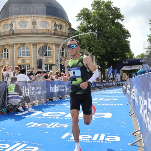29.06.2025 - hella hamburg halbmarathon Strokosch-Dieckow http://msf.ph/oto/8203675 29.06.2025 10:03:47 Ziel 6, 13 meine-sportfotos.de