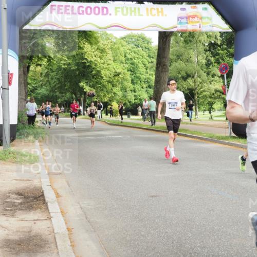 29.06.2025 - hella hamburg halbmarathon MichiJ http://msf.ph/oto/8203874 29.06.2025 10:22:02 Zwischen KM18-KM19 1707, 1990, 13199, 13961, 16425, 16619, 17056 meine-sportfotos.de