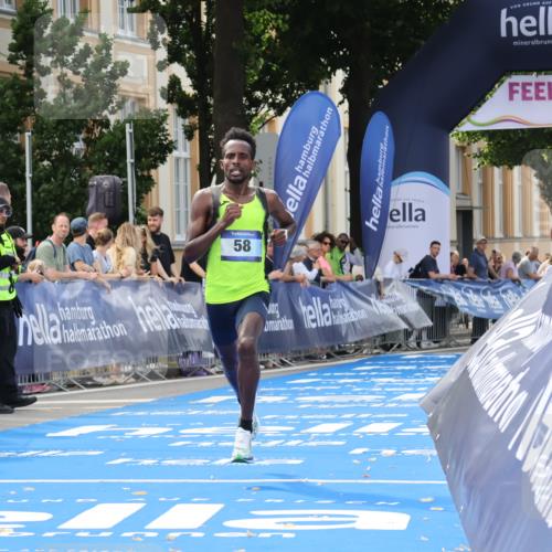 29.06.2025 - hella hamburg halbmarathon Strokosch-Dieckow http://msf.ph/oto/8204035 29.06.2025 10:04:32 Ziel 58, 59 meine-sportfotos.de
