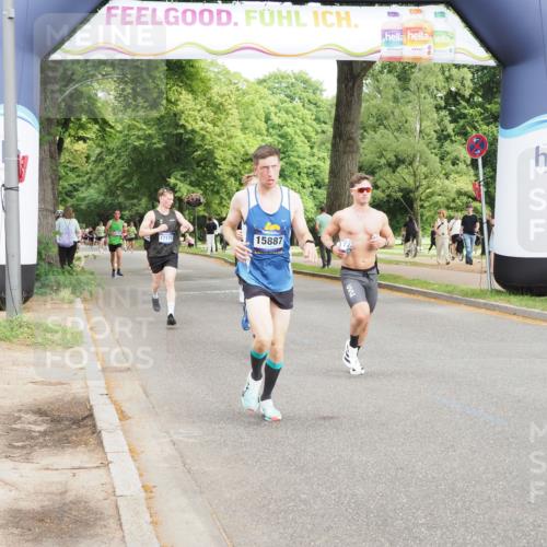 29.06.2025 - hella hamburg halbmarathon MichiJ http://msf.ph/oto/8204171 29.06.2025 10:22:10 Zwischen KM18-KM19 4749, 11929, 13961, 14289, 15887, 17056, 17117, 17175 meine-sportfotos.de