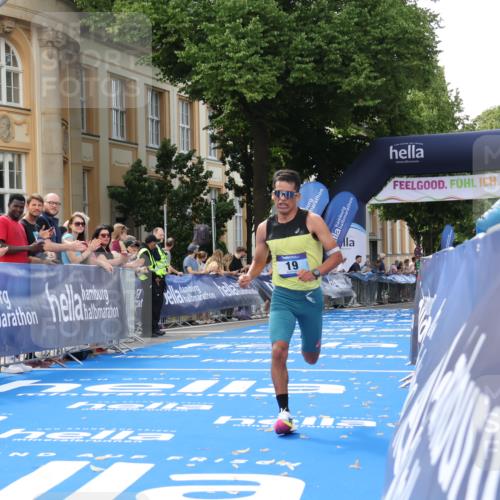 29.06.2025 - hella hamburg halbmarathon Strokosch-Dieckow http://msf.ph/oto/8204219 29.06.2025 10:05:20 Ziel 17, 19 meine-sportfotos.de