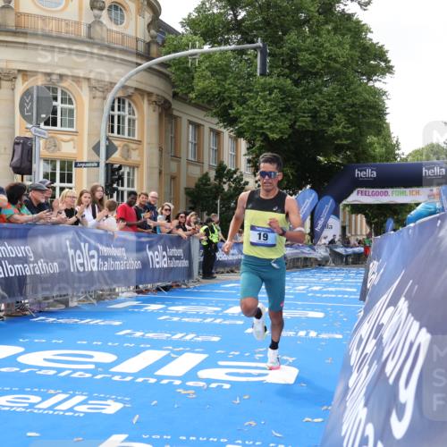 29.06.2025 - hella hamburg halbmarathon Strokosch-Dieckow http://msf.ph/oto/8204237 29.06.2025 10:05:21 Ziel 17, 19 meine-sportfotos.de