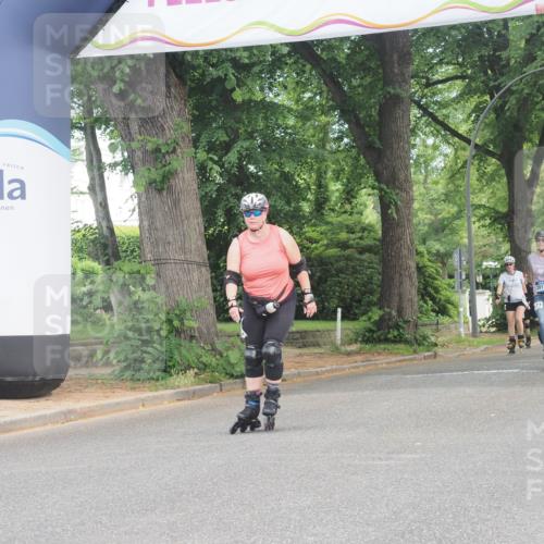 29.06.2025 - hella hamburg halbmarathon KatJ http://msf.ph/oto/8204531 29.06.2025 09:31:59 Zwischen KM18-KM19  meine-sportfotos.de