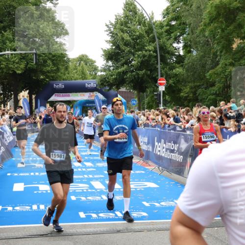 29.06.2025 - hella hamburg halbmarathon Zöllner http://msf.ph/oto/8204628 29.06.2025 10:48:19 Ziel 7599, 8916, 9770, 11211, 11467, 12685, 14797, 14814, 15590, 15629, 15735, 15981, 18963, 19127 meine-sportfotos.de