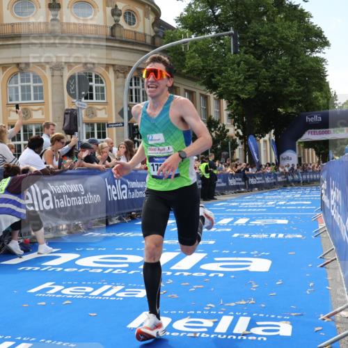 29.06.2025 - hella hamburg halbmarathon Strokosch-Dieckow http://msf.ph/oto/8204782 29.06.2025 10:11:01 Ziel 46, 17888 meine-sportfotos.de