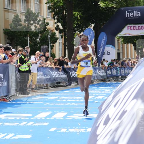 29.06.2025 - hella hamburg halbmarathon Strokosch-Dieckow http://msf.ph/oto/8204807 29.06.2025 10:11:08 Ziel 46 meine-sportfotos.de