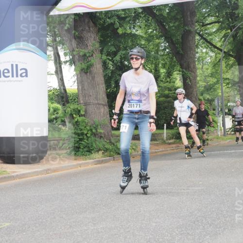 29.06.2025 - hella hamburg halbmarathon KatJ http://msf.ph/oto/8204820 29.06.2025 09:32:02 Zwischen KM18-KM19  meine-sportfotos.de