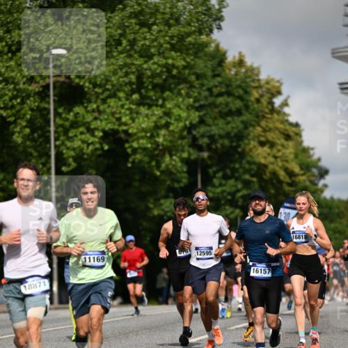 29.06.2025 - hella hamburg halbmarathon Dr. Thomas Lammeyer http://msf.ph/oto/8204908 29.06.2025 09:48:26 Kennedybrücke 1758, 2746, 3043, 4050, 5070, 5269, 5328, 5746, 5826, 6619, 6781, 7272, 7723, 8209, 8883, 9137, 9381, 10171, 10486, 11169, 11413 meine-sportfotos.de