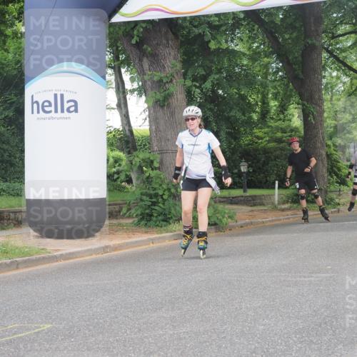 29.06.2025 - hella hamburg halbmarathon KatJ http://msf.ph/oto/8205028 29.06.2025 09:32:03 Zwischen KM18-KM19  meine-sportfotos.de