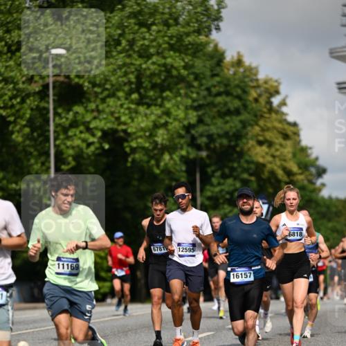 29.06.2025 - hella hamburg halbmarathon Dr. Thomas Lammeyer http://msf.ph/oto/8205106 29.06.2025 09:48:27 Kennedybrücke 1758, 2746, 3043, 4050, 5070, 5269, 5328, 5746, 5826, 6619, 6781, 7272, 7723, 8209, 8883, 9137, 9381, 10171, 10486, 11169, 11413 meine-sportfotos.de