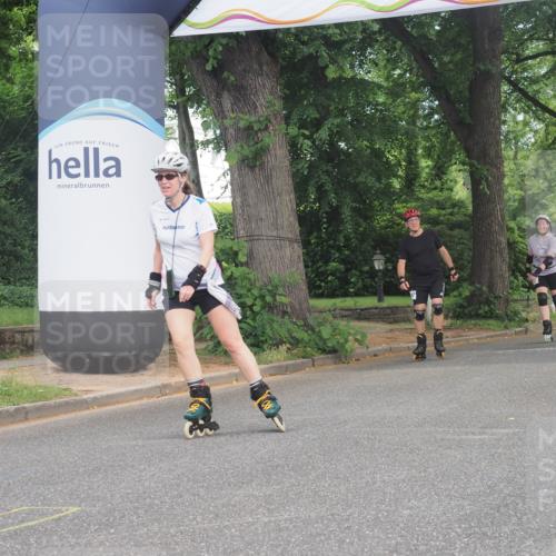 29.06.2025 - hella hamburg halbmarathon KatJ http://msf.ph/oto/8205108 29.06.2025 09:32:03 Zwischen KM18-KM19  meine-sportfotos.de