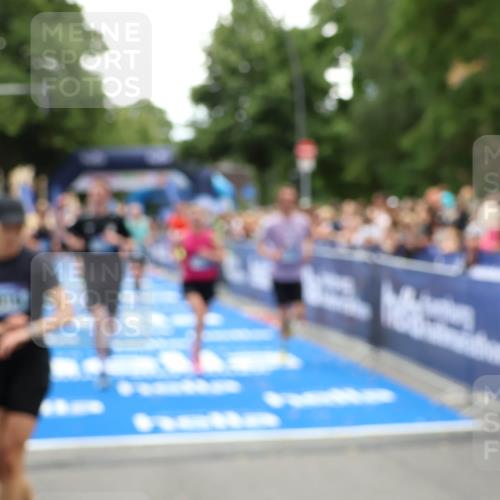 29.06.2025 - hella hamburg halbmarathon Zöllner http://msf.ph/oto/8205125 29.06.2025 10:48:26 Ziel 1537, 3747, 5129, 5362, 5528, 6081, 6923, 7367, 8216, 9262, 9770, 11467, 12549, 12840, 15735, 17745, 17855, 17982, 18790, 18923 meine-sportfotos.de