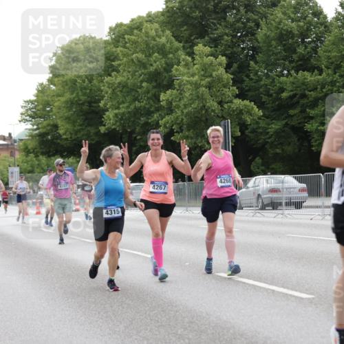 29.06.2025 - hella hamburg halbmarathon Jannik Wohlers http://msf.ph/oto/8205130 29.06.2025 10:25:55 Lombardsbrücke 1300, 3617, 4267, 4268, 4315, 4844, 6159, 6905, 7929, 8306, 8357, 8674, 8942, 11107, 12826, 12827, 13264, 14063, 14726, 14930, 17712 meine-sportfotos.de