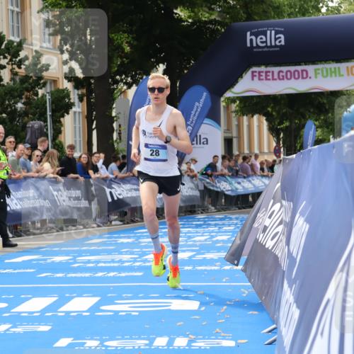 29.06.2025 - hella hamburg halbmarathon Strokosch-Dieckow http://msf.ph/oto/8205157 29.06.2025 10:12:40 Ziel 28 meine-sportfotos.de