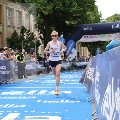 29.06.2025 - hella hamburg halbmarathon Strokosch-Dieckow http://msf.ph/oto/8205178 29.06.2025 10:12:41 Ziel 28 meine-sportfotos.de