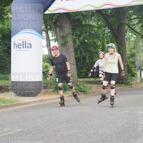 29.06.2025 - hella hamburg halbmarathon KatJ http://msf.ph/oto/8205201 29.06.2025 09:32:05 Zwischen KM18-KM19  meine-sportfotos.de