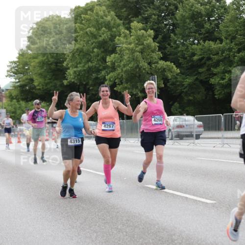 29.06.2025 - hella hamburg halbmarathon Jannik Wohlers http://msf.ph/oto/8205203 29.06.2025 10:25:55 Lombardsbrücke 1300, 3617, 4267, 4268, 4315, 4844, 6159, 6905, 7929, 8306, 8357, 8674, 8942, 11107, 12826, 12827, 13264, 14063, 14726, 14930, 17712 meine-sportfotos.de
