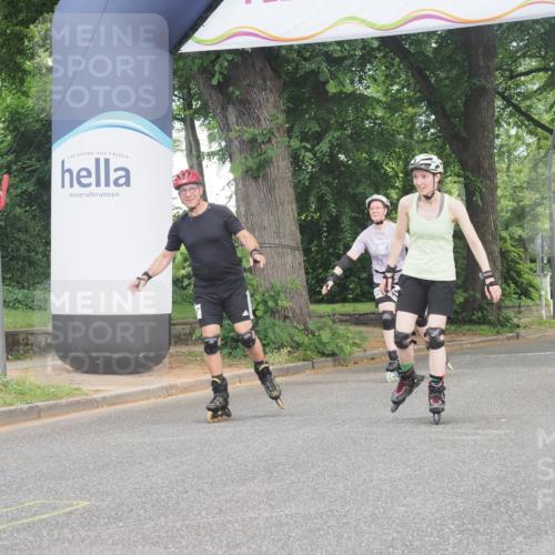 29.06.2025 - hella hamburg halbmarathon KatJ http://msf.ph/oto/8205228 29.06.2025 09:32:05 Zwischen KM18-KM19  meine-sportfotos.de