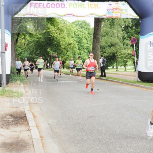 29.06.2025 - hella hamburg halbmarathon MichiJ http://msf.ph/oto/8205229 29.06.2025 10:22:20 Zwischen KM18-KM19 12595, 14466, 14784, 18854 meine-sportfotos.de