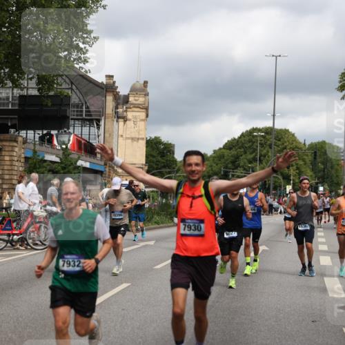 29.06.2025 - hella hamburg halbmarathon Yannick Fuchs http://msf.ph/oto/8205234 29.06.2025 10:44:52 20KM 1461, 1466, 1750, 1817, 2207, 2880, 3654, 4077, 4346, 4816, 5018, 5115, 6027, 6662, 6712, 6795, 7052, 7134, 7397, 7583, 7930, 7932, 8117, 8205, 8572, 8704, 8819, 9057, 11214, 11422, 12016, 12949, 13008, 13687, 13701, 13808, 13875, 14034, 14125, 14626, 15362, 15395, 15720, 16285, 16291, 17129, 17179, 17221, 17384, 18006, 18182, 18394, 18413, 18489 meine-sportfotos.de