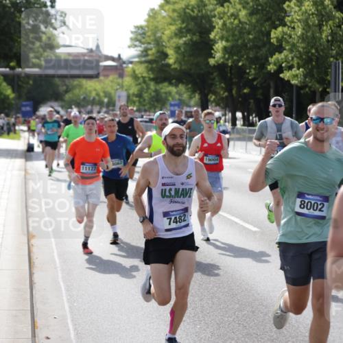 29.06.2025 - hella hamburg halbmarathon Jannik Wohlers http://msf.ph/oto/8205245 29.06.2025 09:48:30 Lombardsbrücke 1042, 1571, 1600, 2262, 2797, 3547, 4062, 4381, 5003, 5124, 5307, 6047, 6993, 7310, 7482, 8002, 8121, 8571, 9640, 9643, 10190, 10451, 10738, 11106, 11177, 11423, 12044, 12091, 12739, 13137, 13372, 13755, 13940, 14820, 15161, 15382, 15744, 17078, 17612, 18004, 18062, 18259, 18614, 19004 meine-sportfotos.de