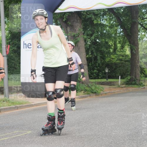 29.06.2025 - hella hamburg halbmarathon KatJ http://msf.ph/oto/8205356 29.06.2025 09:32:06 Zwischen KM18-KM19  meine-sportfotos.de