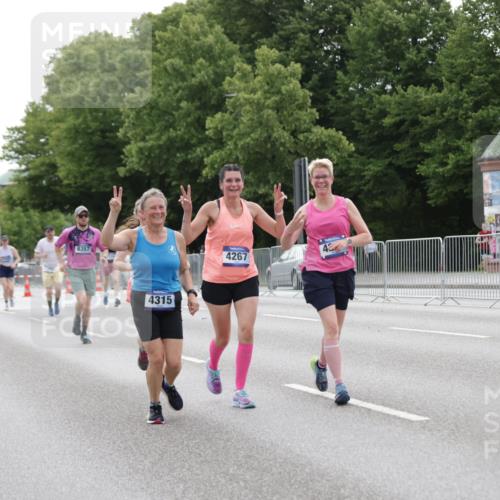 29.06.2025 - hella hamburg halbmarathon Jannik Wohlers http://msf.ph/oto/8205381 29.06.2025 10:25:55 Lombardsbrücke 1300, 3617, 4267, 4268, 4315, 4844, 6159, 6905, 7929, 8306, 8357, 8674, 8942, 11107, 12826, 12827, 13264, 14063, 14726, 14930, 17712 meine-sportfotos.de