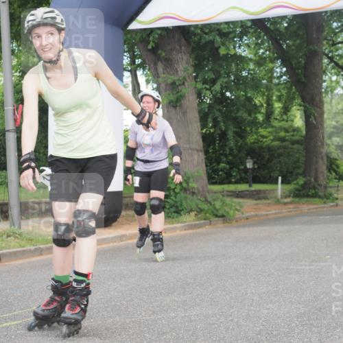 29.06.2025 - hella hamburg halbmarathon KatJ http://msf.ph/oto/8205382 29.06.2025 09:32:06 Zwischen KM18-KM19  meine-sportfotos.de