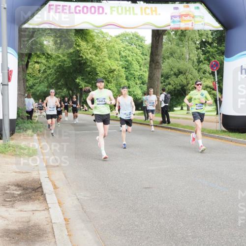 29.06.2025 - hella hamburg halbmarathon MichiJ http://msf.ph/oto/8205469 29.06.2025 10:22:23 Zwischen KM18-KM19 2879, 10453, 12595, 14466, 16881, 17151, 18854 meine-sportfotos.de