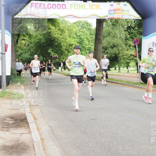29.06.2025 - hella hamburg halbmarathon MichiJ http://msf.ph/oto/8205553 29.06.2025 10:22:23 Zwischen KM18-KM19 2879, 10453, 12595, 14466, 16881, 17151, 18854 meine-sportfotos.de