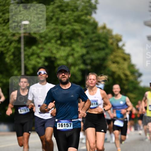 29.06.2025 - hella hamburg halbmarathon Dr. Thomas Lammeyer http://msf.ph/oto/8205600 29.06.2025 09:48:29 Kennedybrücke 1758, 1990, 2746, 3043, 4050, 5070, 5269, 5328, 5746, 5826, 6619, 6781, 7272, 7723, 8209, 8883, 9137, 9381, 9634, 10171, 10486, 11169, 11413 meine-sportfotos.de