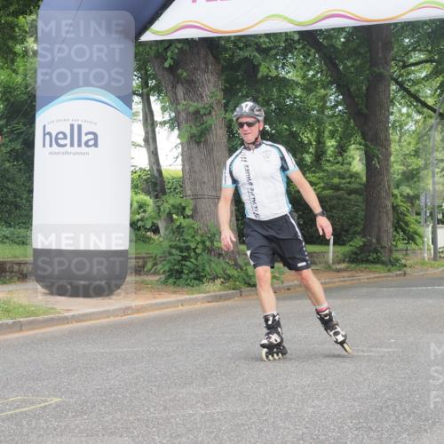 29.06.2025 - hella hamburg halbmarathon KatJ http://msf.ph/oto/8205665 29.06.2025 09:32:08 Zwischen KM18-KM19  meine-sportfotos.de