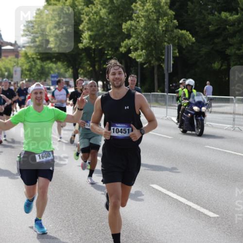 29.06.2025 - hella hamburg halbmarathon Jannik Wohlers http://msf.ph/oto/8205685 29.06.2025 09:48:34 Lombardsbrücke 1042, 1571, 1600, 2797, 4062, 4381, 5003, 5124, 6037, 6047, 7310, 7482, 7743, 8002, 8121, 9640, 9643, 10190, 10451, 10738, 10877, 11106, 11177, 11423, 12091, 12168, 12739, 13064, 13137, 13372, 13755, 14075, 14603, 14820, 15161, 15382, 15744, 17078, 17612, 17723, 17916, 18004, 18062, 18614, 19004 meine-sportfotos.de