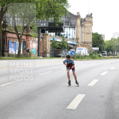 29.06.2025 - hella hamburg halbmarathon Yannick Fuchs http://msf.ph/oto/8205744 29.06.2025 09:17:03 20KM  meine-sportfotos.de