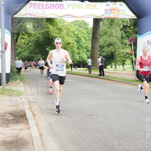 29.06.2025 - hella hamburg halbmarathon MichiJ http://msf.ph/oto/8205790 29.06.2025 10:22:26 Zwischen KM18-KM19 2879, 10453, 14466, 14908, 15326, 16881, 17151, 18854, 19059 meine-sportfotos.de